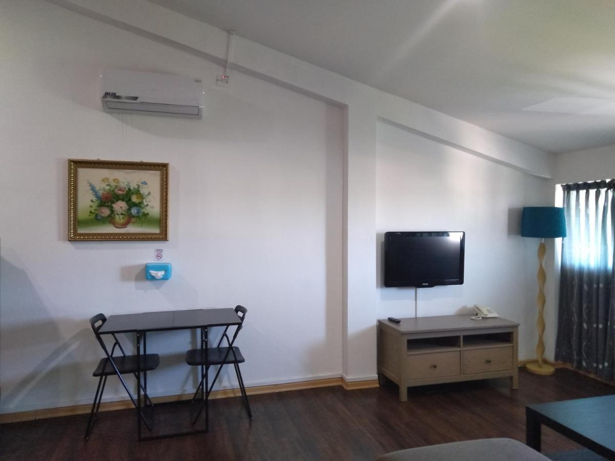 Ginasuite Kompleks27 Hotel บันดาร์เสรีเบกาวัน ภายนอก รูปภาพ
