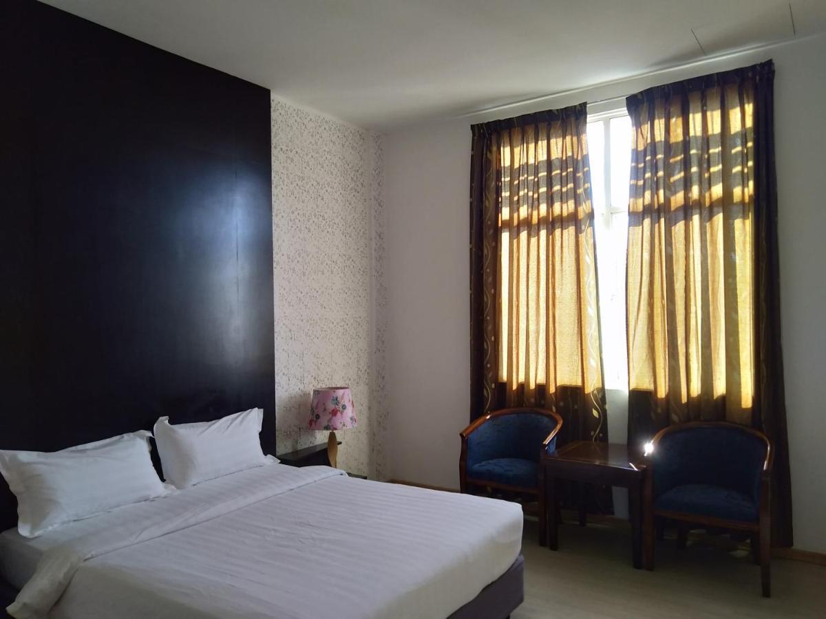 Ginasuite Kompleks27 Hotel บันดาร์เสรีเบกาวัน ภายนอก รูปภาพ