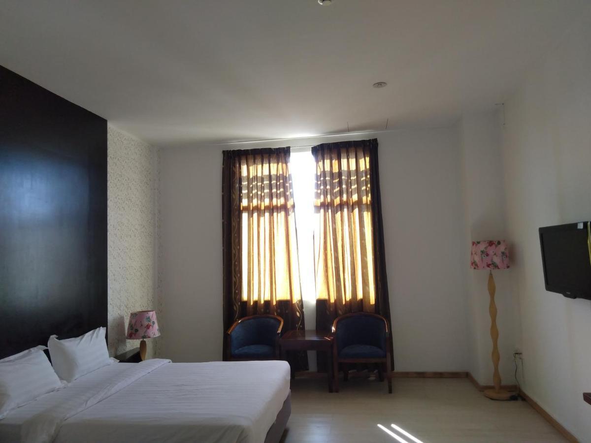 Ginasuite Kompleks27 Hotel บันดาร์เสรีเบกาวัน ภายนอก รูปภาพ