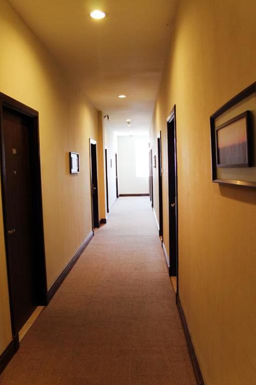 Ginasuite Kompleks27 Hotel บันดาร์เสรีเบกาวัน ภายนอก รูปภาพ