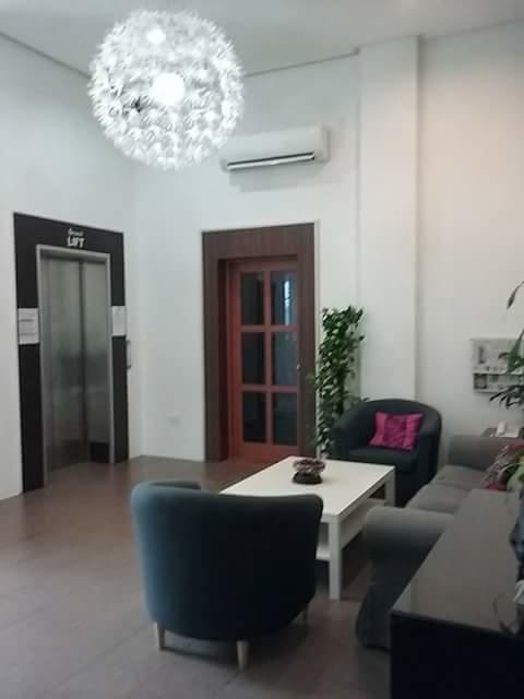 Ginasuite Kompleks27 Hotel บันดาร์เสรีเบกาวัน ภายนอก รูปภาพ