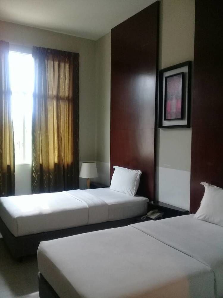 Ginasuite Kompleks27 Hotel บันดาร์เสรีเบกาวัน ภายนอก รูปภาพ