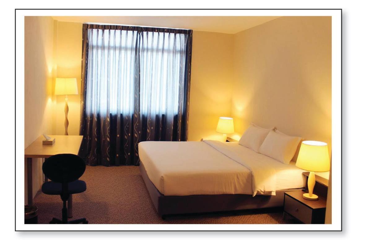 Ginasuite Kompleks27 Hotel บันดาร์เสรีเบกาวัน ภายนอก รูปภาพ
