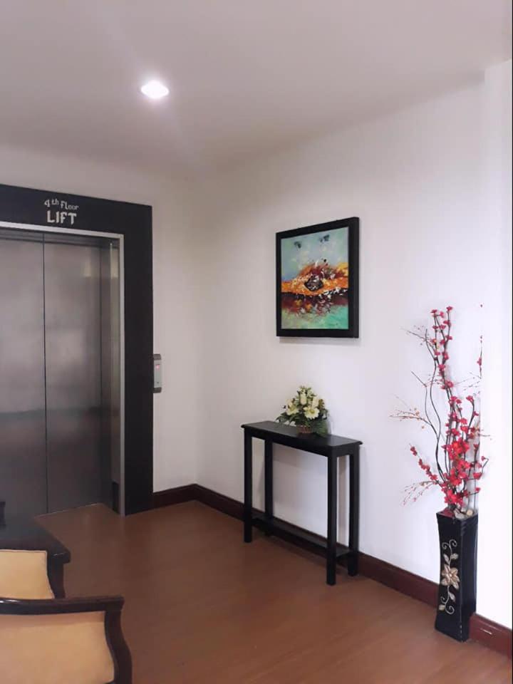 Ginasuite Kompleks27 Hotel บันดาร์เสรีเบกาวัน ภายนอก รูปภาพ