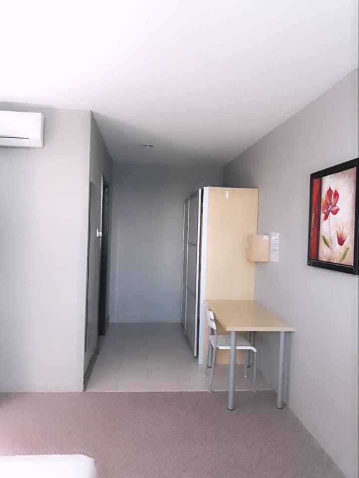 Ginasuite Kompleks27 Hotel บันดาร์เสรีเบกาวัน ภายนอก รูปภาพ